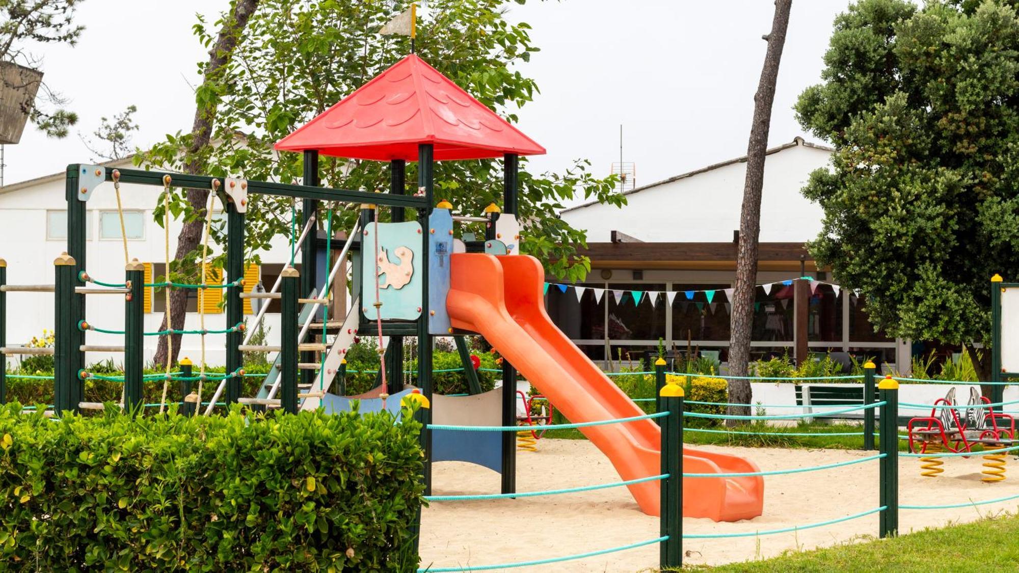 Hotel Parque De Campismo Orbitur Gala Figueira da Foz Exterior foto